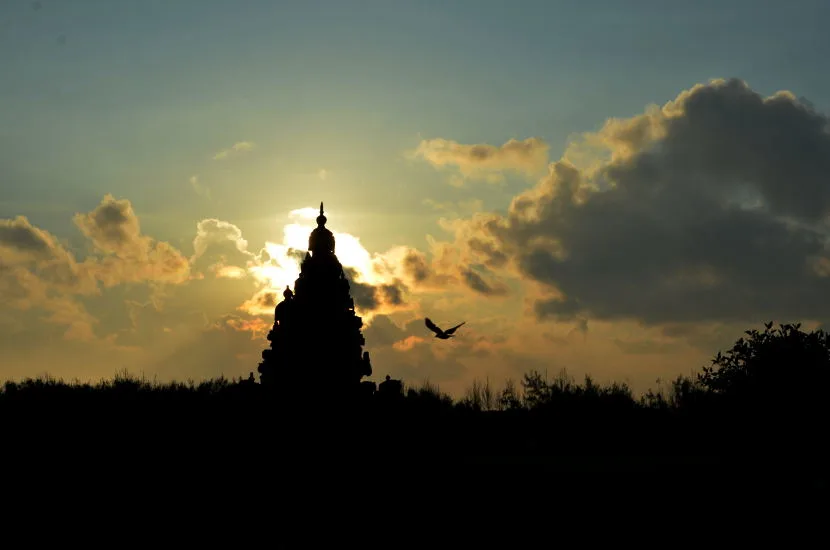 The shore temple is one of the most famous places to visit in Mahabalipuram.