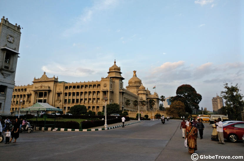 A quick glimpse at the impressive building from the outside.