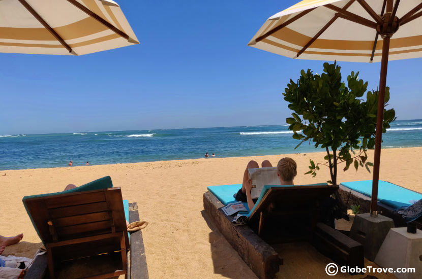 One of the top things to do in Unawatuna is to spend time at the beach!