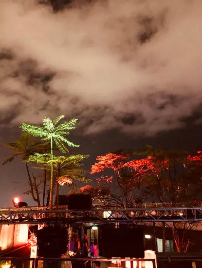 One Altitude is one of the rooftop bars in Singapore city and has a café and bar split over 3 levels, with rooftop area offering 36-degree view of cityscape.