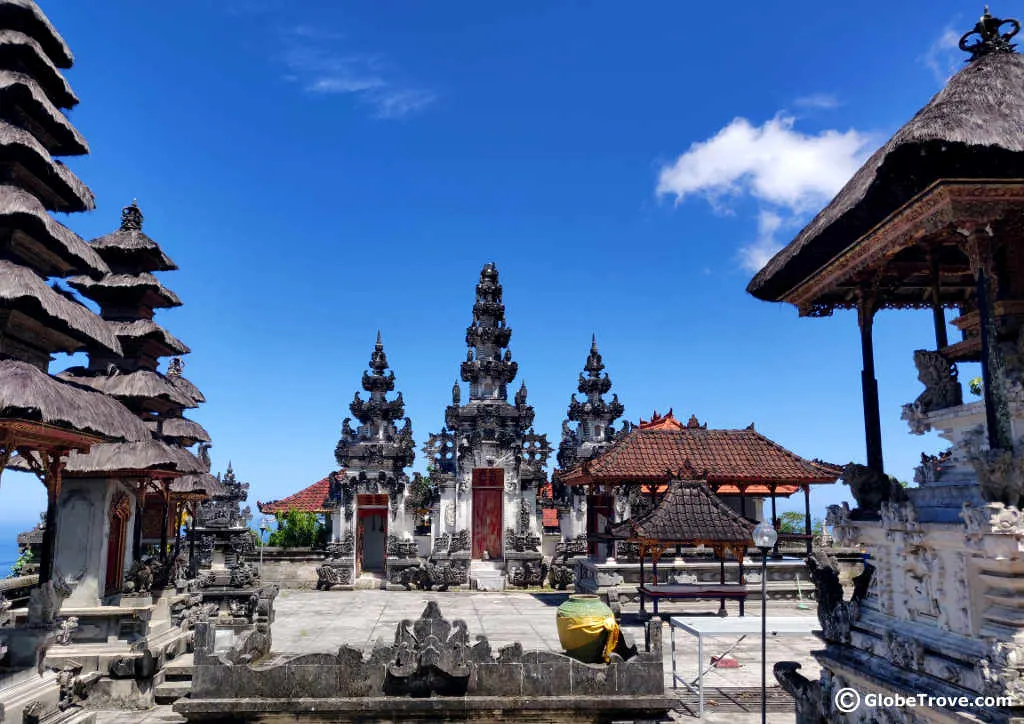 Pura Tunjuk Pusuh Temple