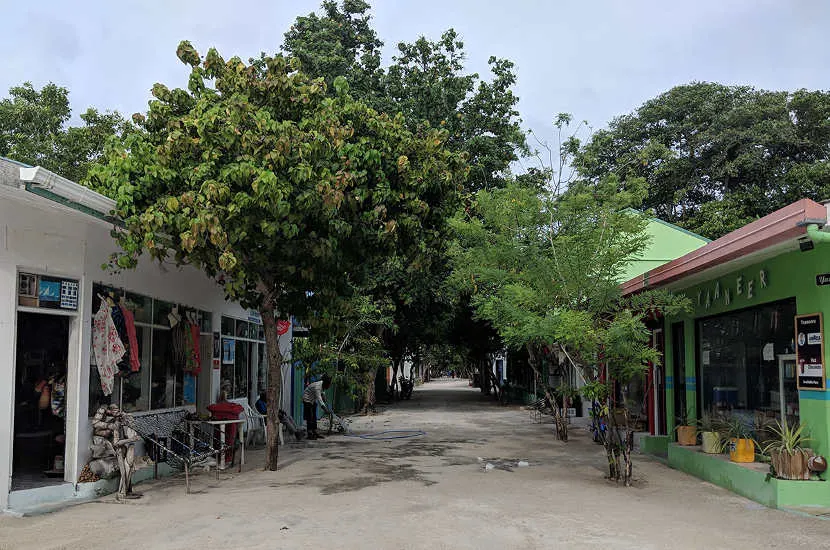 Ari Atoll beyond the resorts