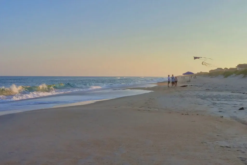 Hatteras is a great island is to spend the April in the USA.