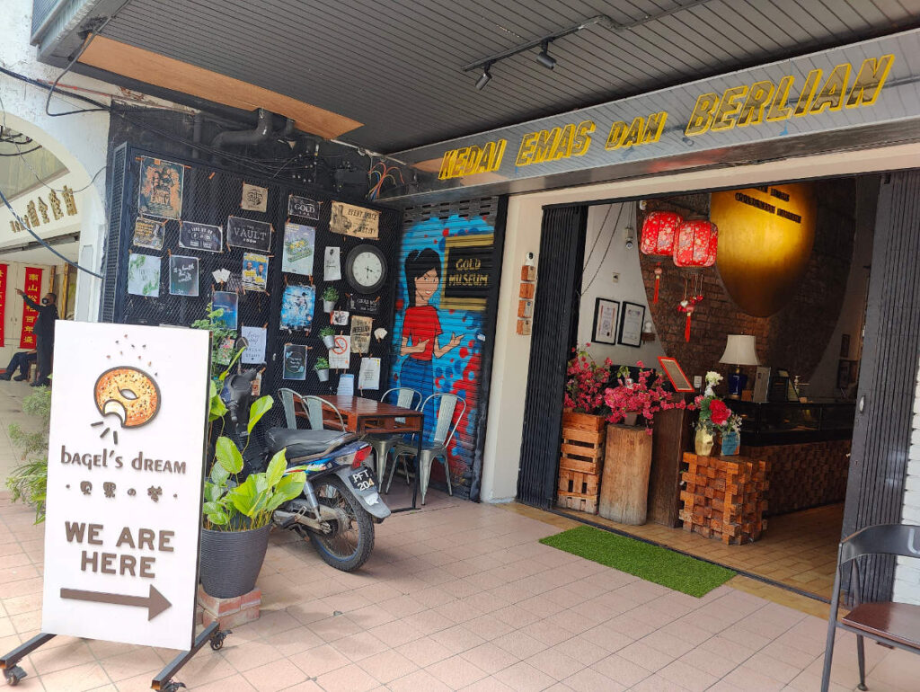 Bagel's dream is a one of the fun cafes in Penang
