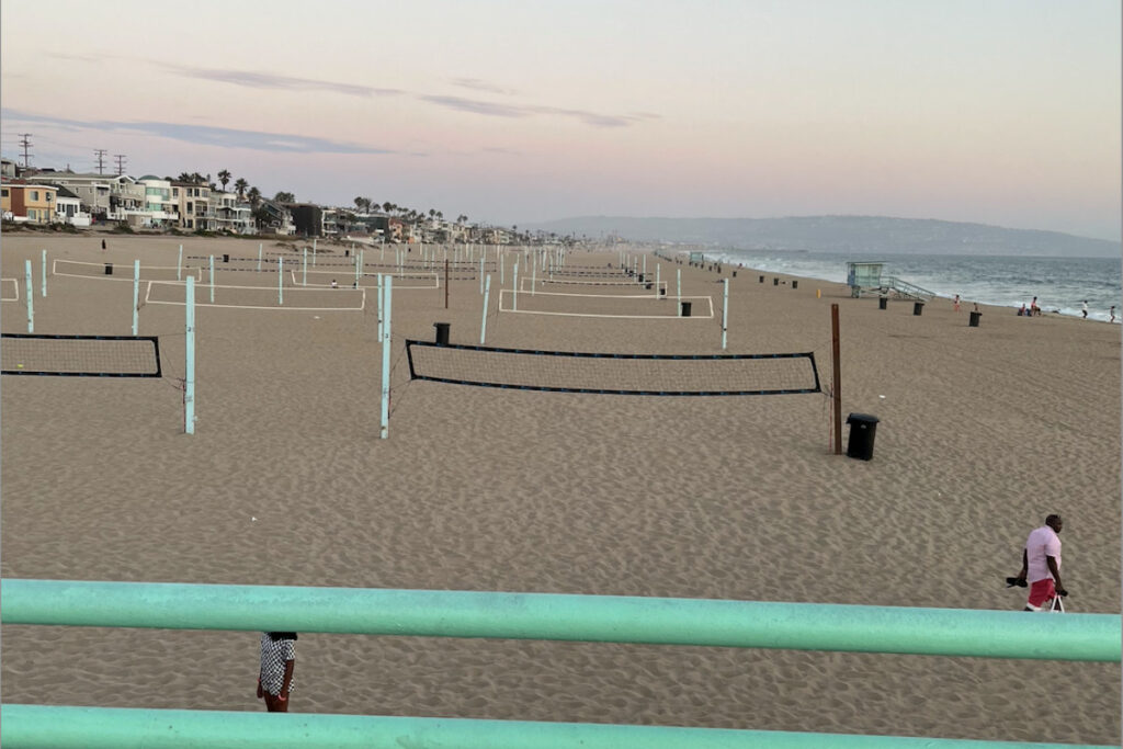 If you are looking for a seaside destination to spend July in the USA, then Hermosa beach may be perfect for you.