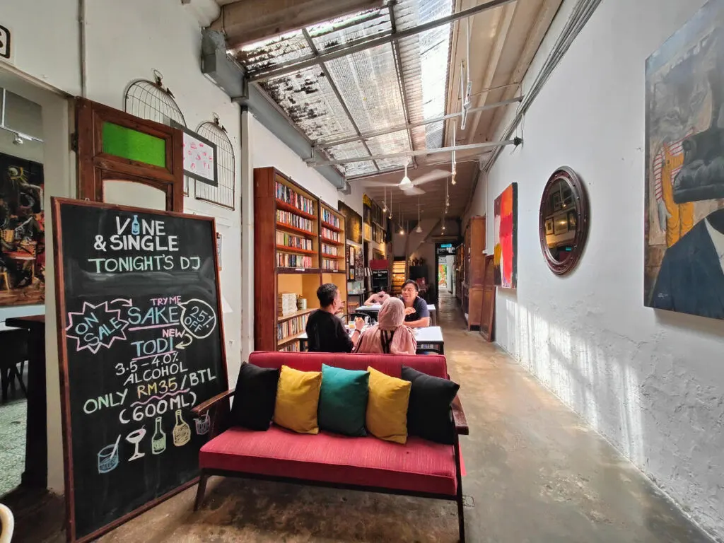 China House is one of the cool kid friendly cafes in Penang.