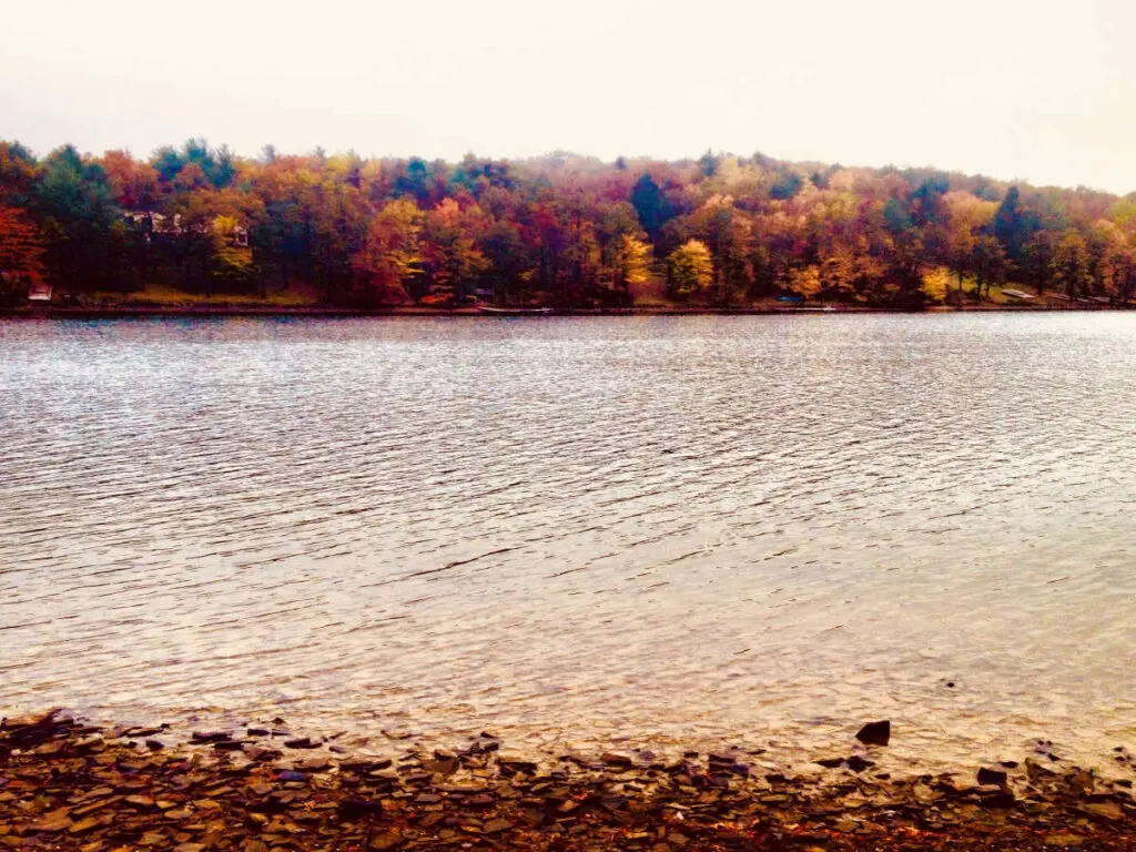 Deep Creek Lake is the perfect spot to spend October in the USA.