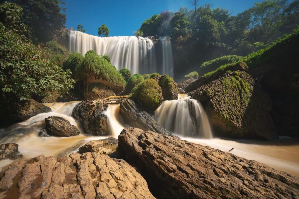 If you are looking some gorgeous waterfalls in Vietnam, think of visiting Elephant waterfall.