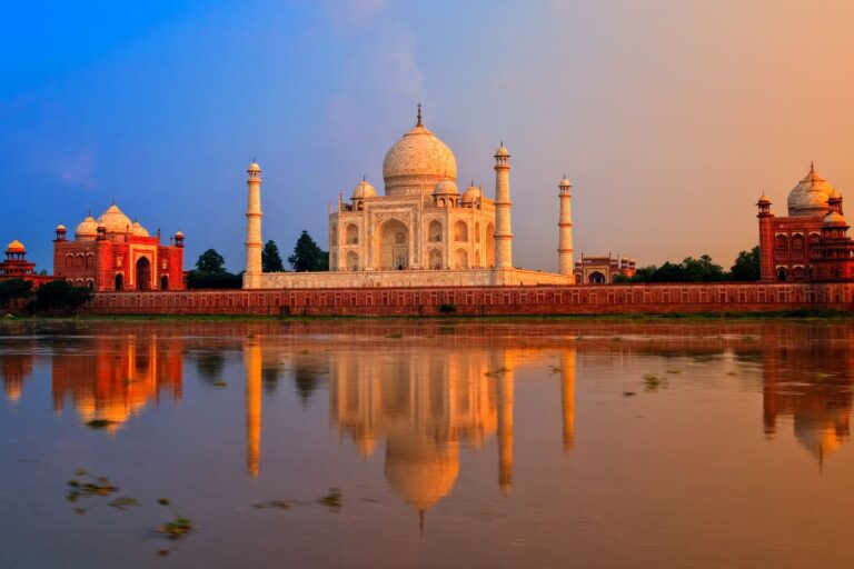 Delhi to Agra