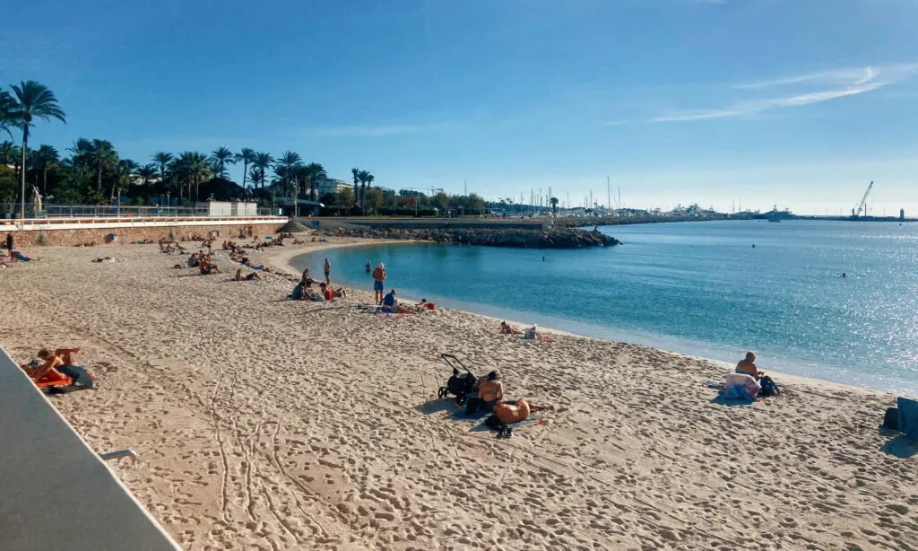 Your 2 days in Cannes itinerary would be incomplete without a visit to the beautiful beaches in Cannes.