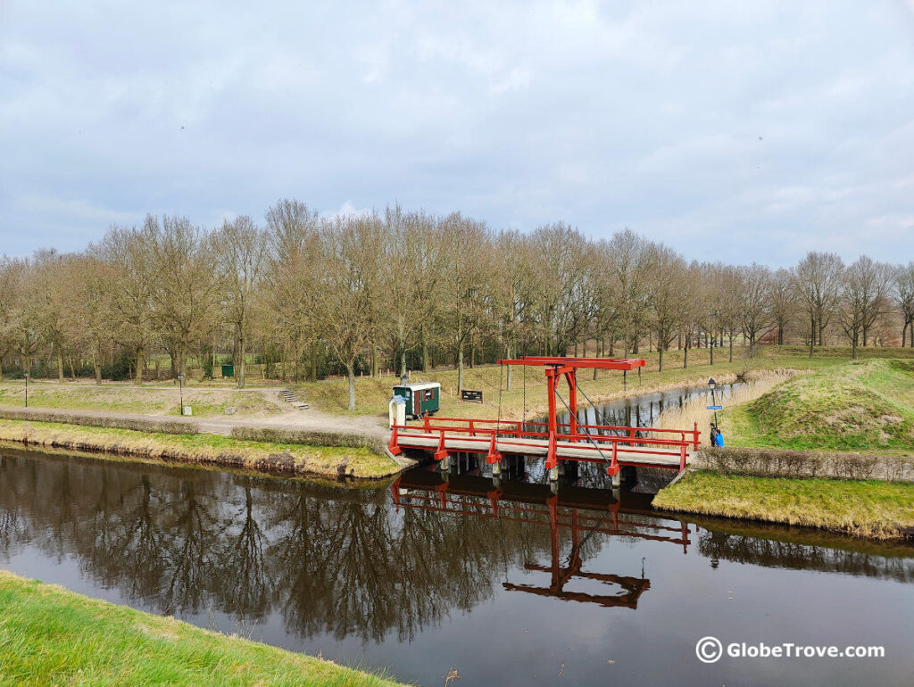 Another epic instagram spot in Fort Bourtange is the small bridge.