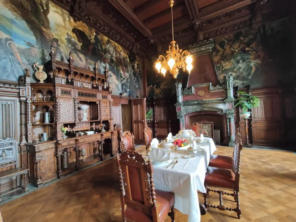 The ornate interiors of Schloss Drachenburg.