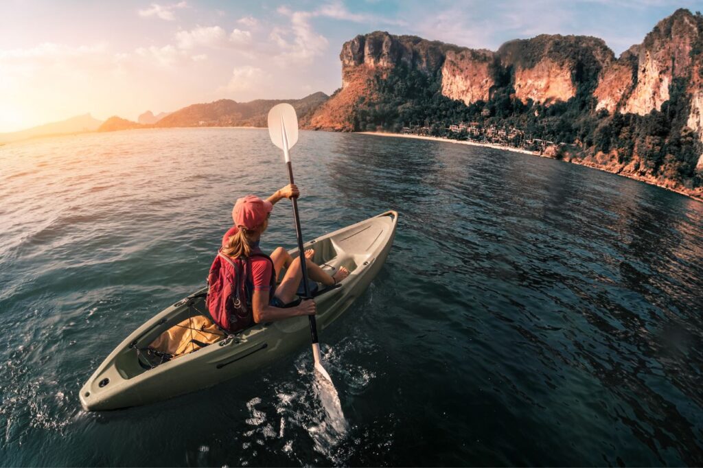 Kayaking in Benagil caves that leave from Benagil beach