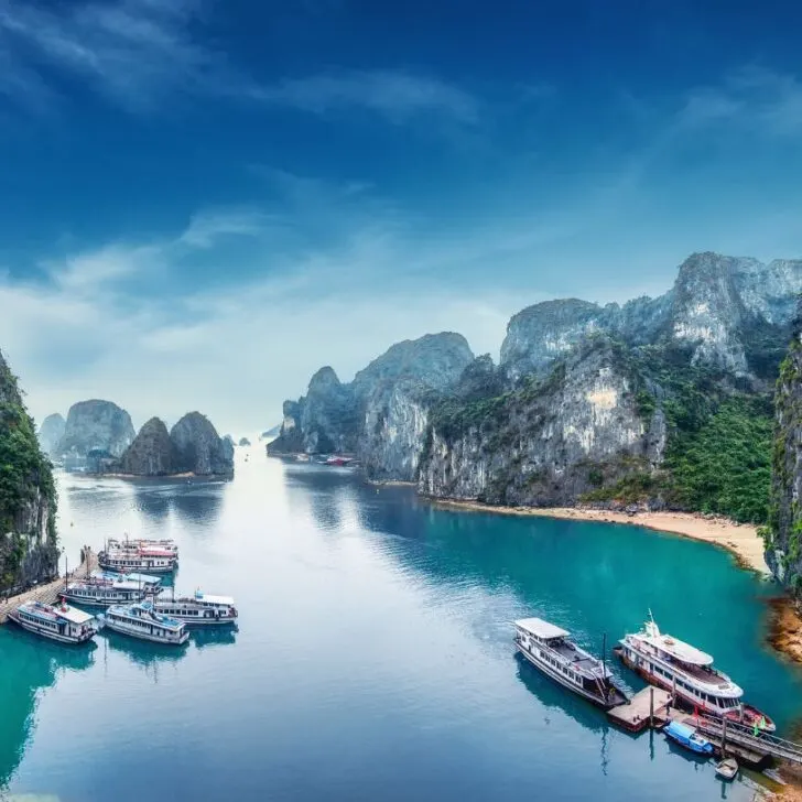 Luxury Halong bay cruise