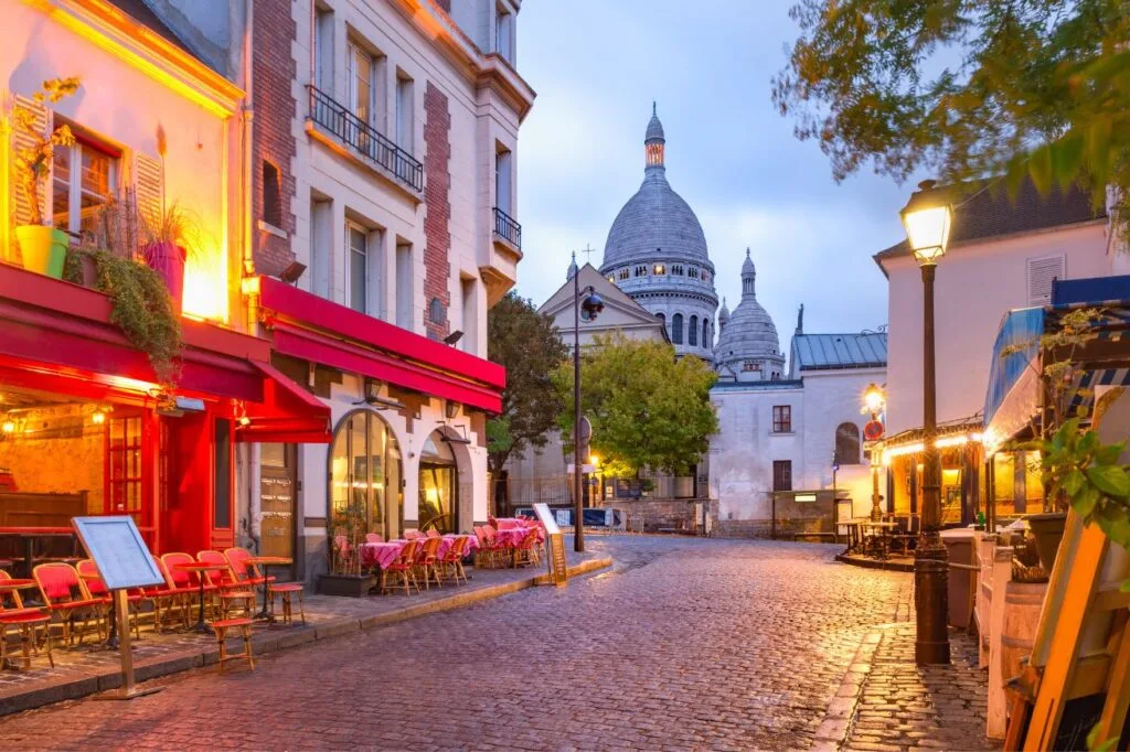 Montmartre is one of the attractions in Paris that you should not miss.