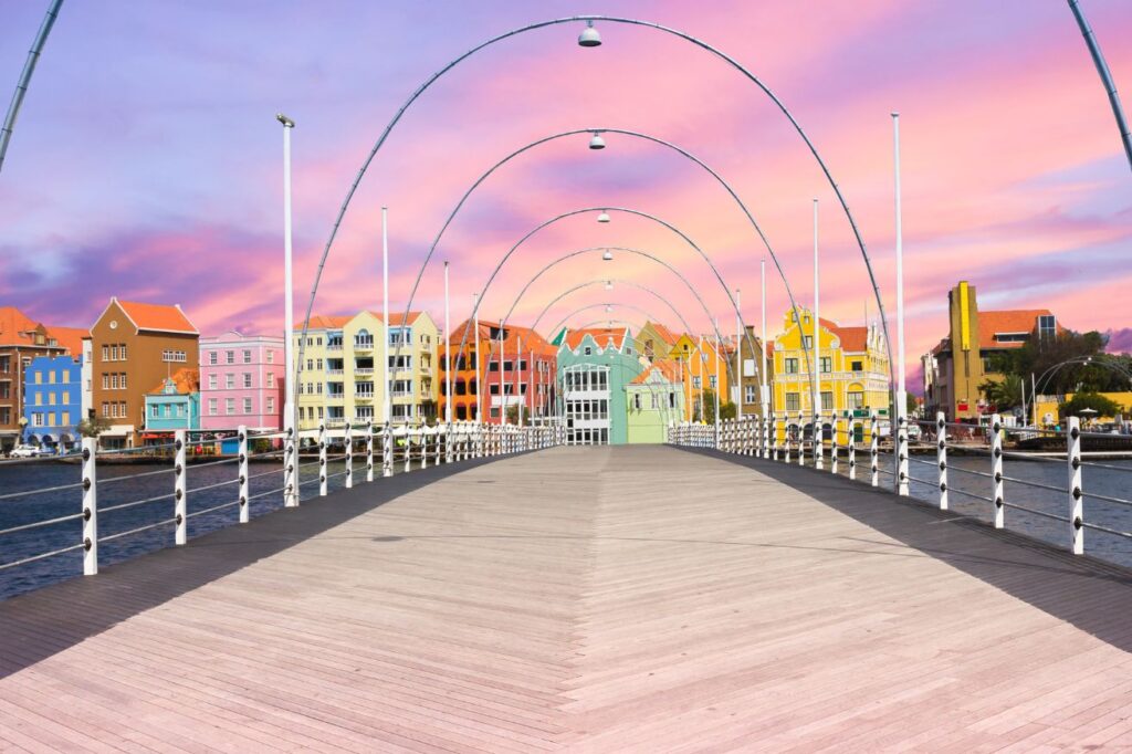 One of the most popular things to do in Willemstad is to visit this epic bridge!