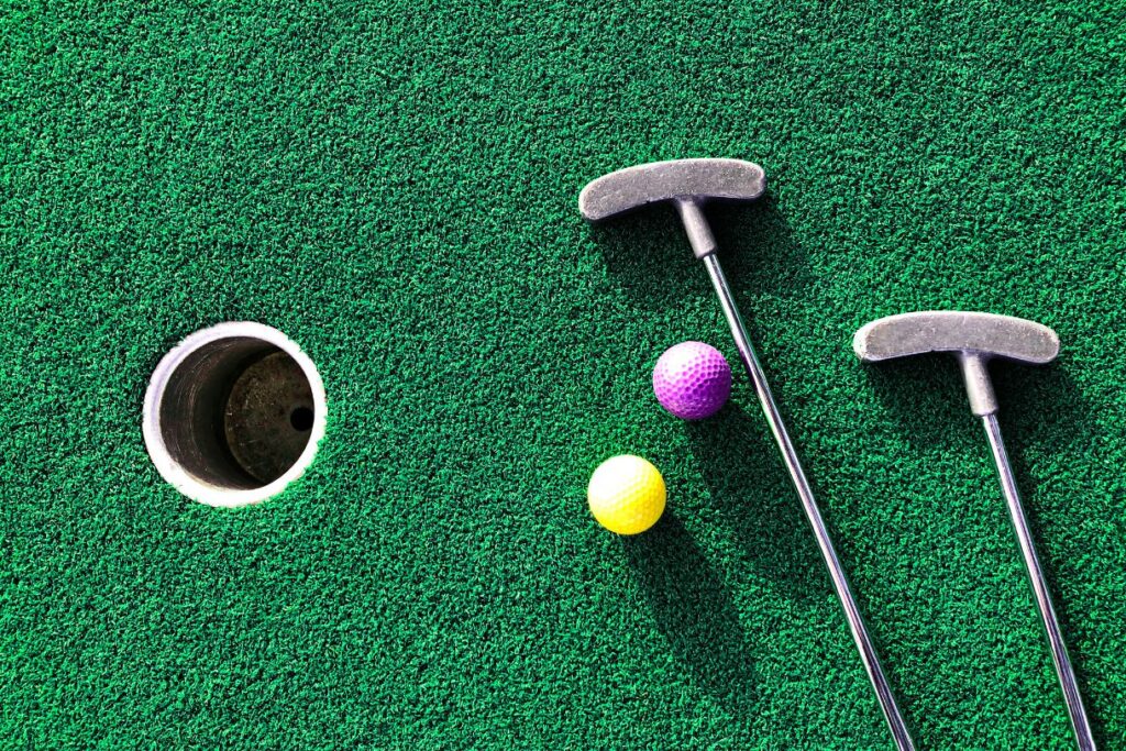 Fancy a round of miniature golf? Definitely one of the top fun things to do in Miami with kids!