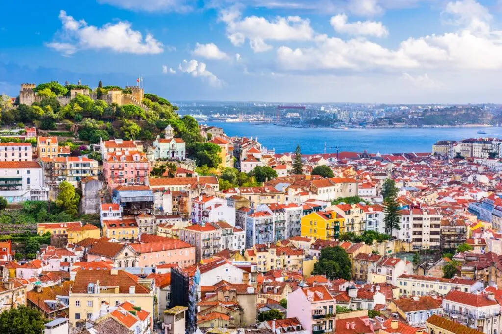 Is Lisbon Worth Visiting? The sunny weather says it all!