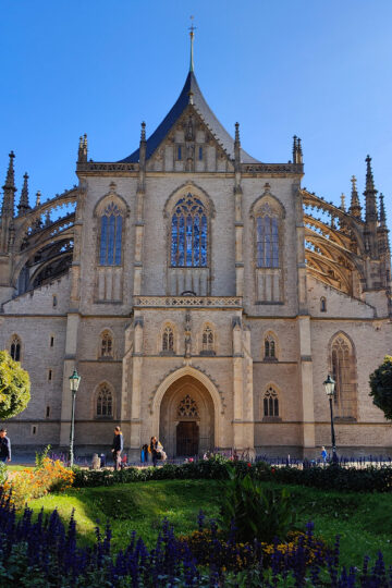 10 Fun Things To Do In Kutna Hora + A Guide To The City 8 St. Barbara's cathedral, one of the most famous things to do in Kutna Hora, Czechia