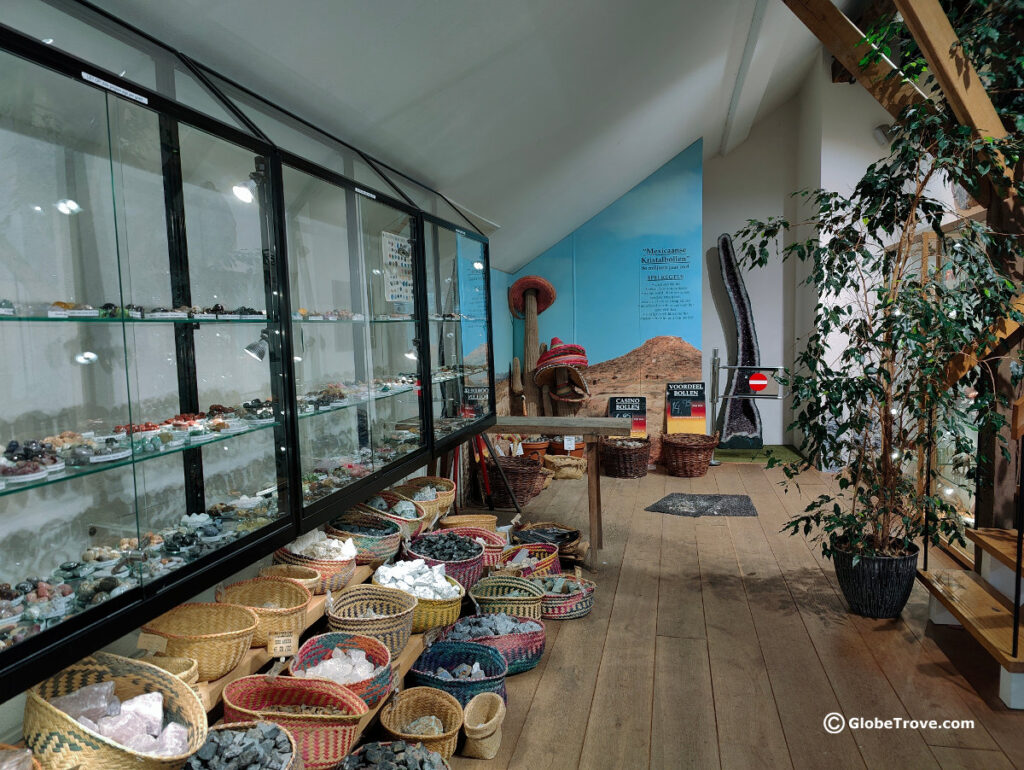 The assortment of rocks and fossils that you can see in Giethoorn.