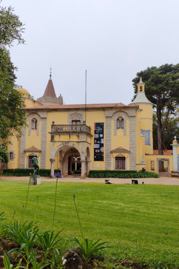 13 Cool Things To Do In Cascais, Portugal 15 There are loads of great things to do in Cascais, Portugal.