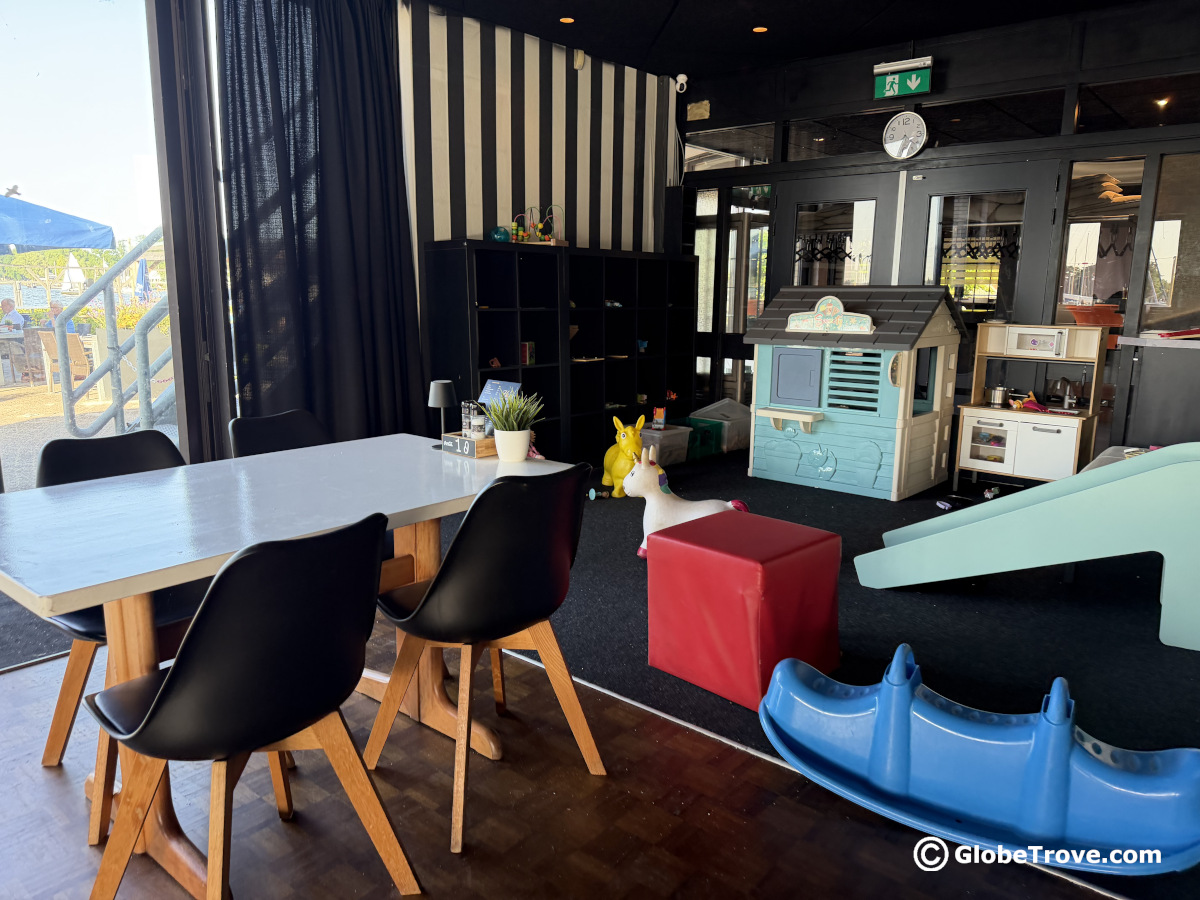 12 Great Kid Friendly Cafes & Restaurants In Groningen 10 The indoor playarea at He ann het water